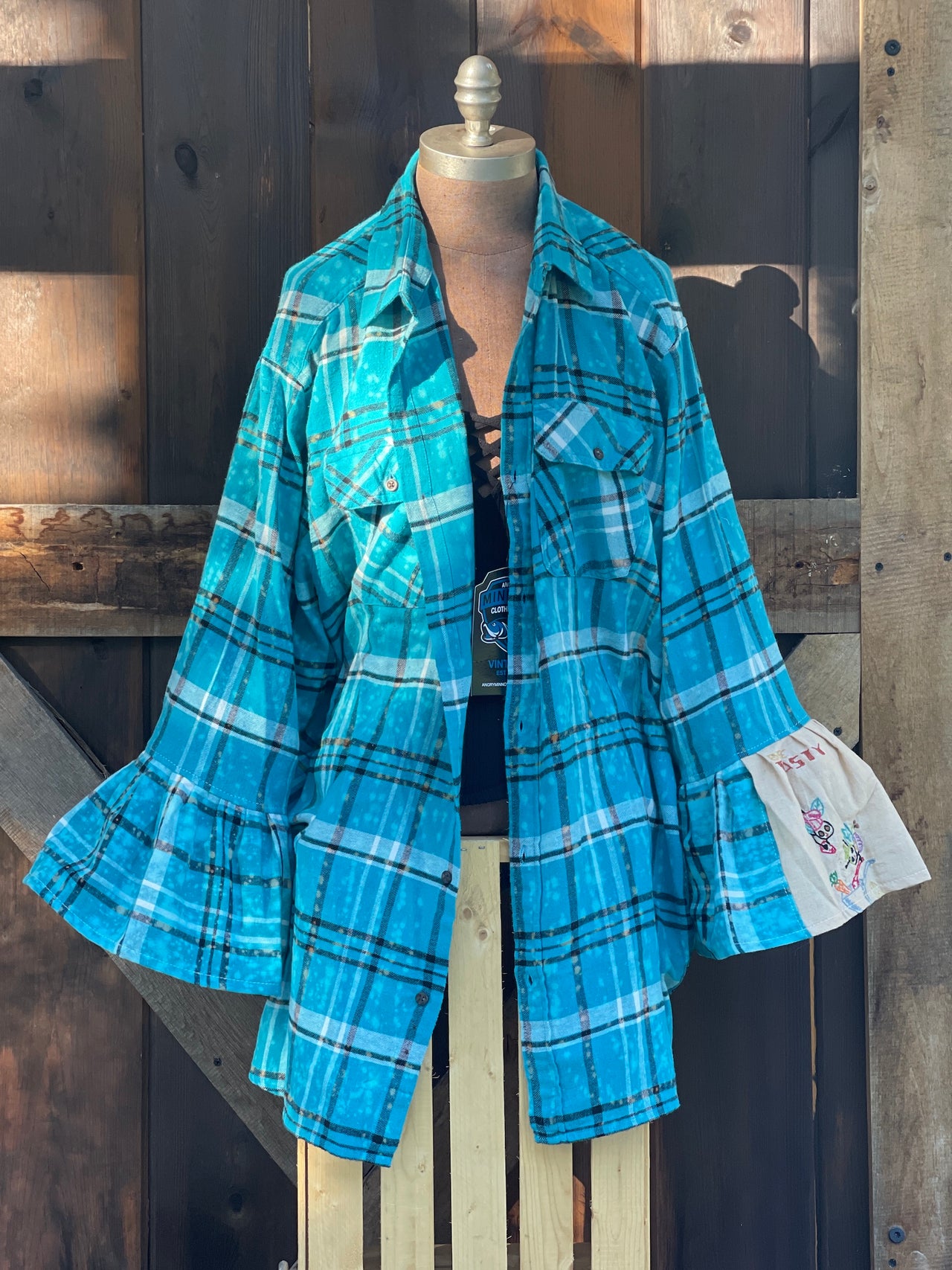 Flared Sleeve Flannel- BEE FUN 2XL