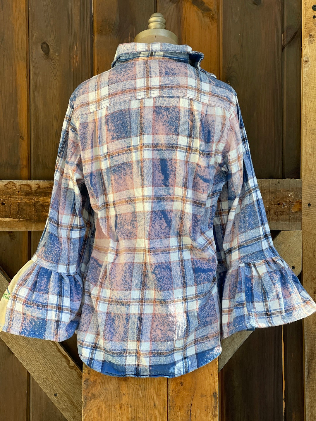 Flared Sleeve Flannel- VERANDA Size Large